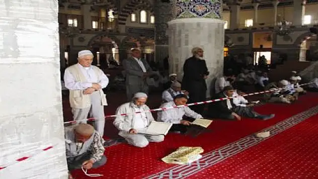 HZ. ÖMER CAMİSİ İBADETE AÇILDI